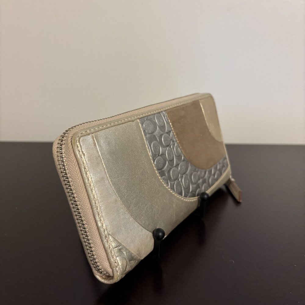 Coach Peyton Op Art Metallic Gold Silver Leather Suede Zip Around Wallet - Picture 2 of 12